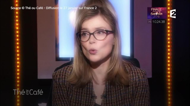 FEMME ACTUELLE - Isabelle Carré confie avoir été victime de violences conjugales