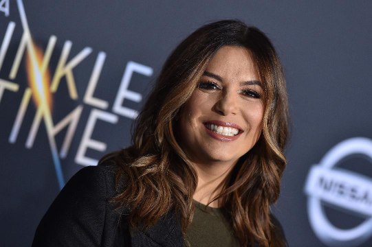 FEMME ACTUELLE - Eva Longoria, en bikini, affiche son joli ventre rond