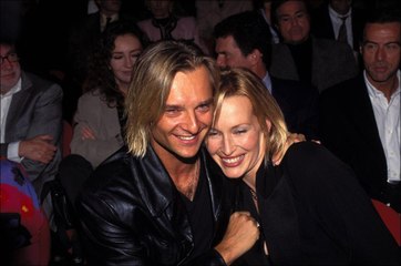 FEMME ACTUELLE - Estelle Lefébure adresse un tendre message à son ex-mari, David Hallyday