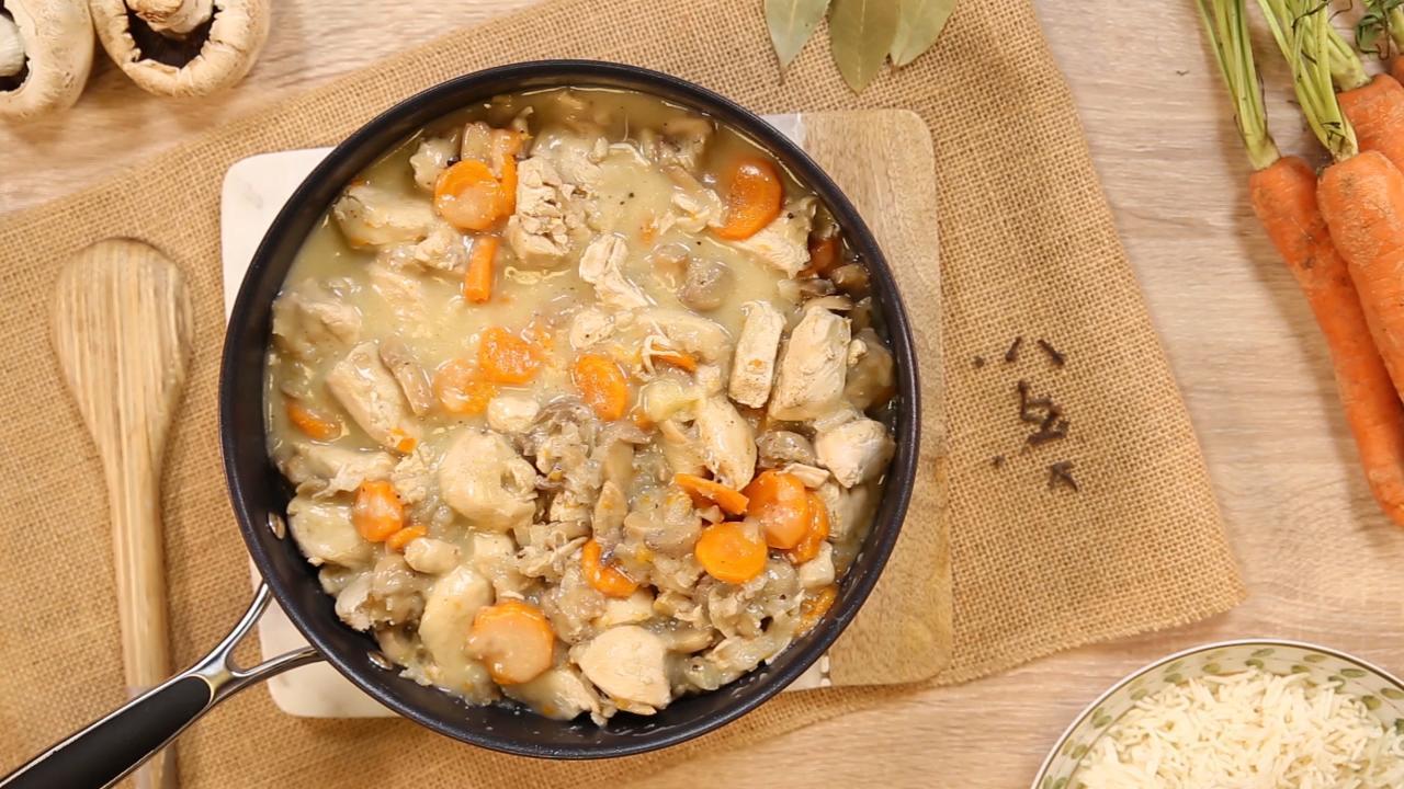 Repas Pour 15 Personnes Rapide Blanquette de poulet facile : découvrez les recettes de Cuisine Actuelle