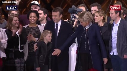 FEMME ACTUELLE - Pourquoi Brigitte Macron ne voulait pas que sa petite-fille monte sur scène ?