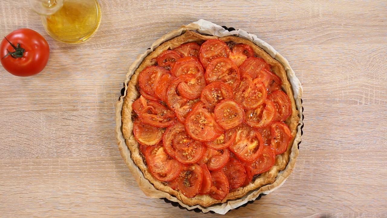 CUISINE ACTUELLE - La recette de la tarte à la moutarde et à la tomate