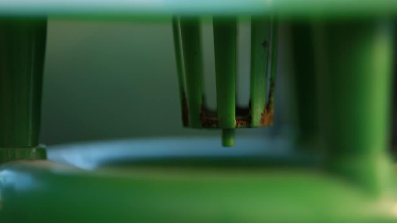 FEMME ACTUELLE - Mieux que les insecticides, les pièges à phéromones