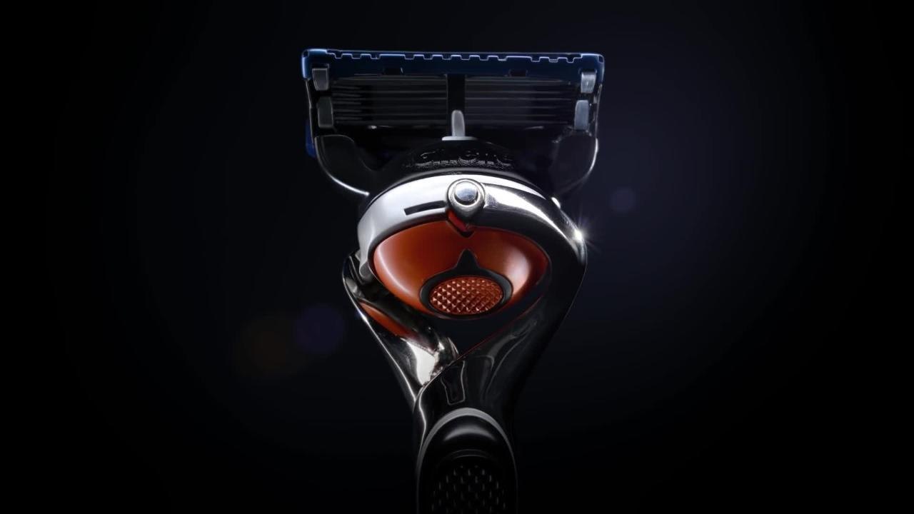 FEMME ACTUELLE - Arrêtons les GrieZmaces, nouvelle pub d'Antoine Griezmann pour Gillette