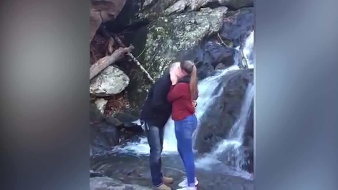 FEMME ACTUELLE - Une demande en mariage qui tombe à l'eau