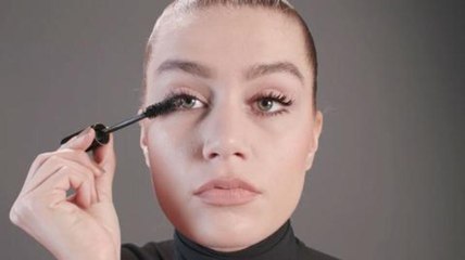 Tutoriel maquillage : la pose du mascara (vidéo)