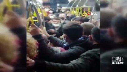 Otobüste oturan çocukları kaldırmak istedi, kavga çıktı