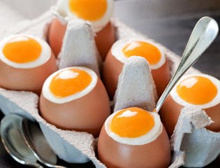 Vincent Clerc réalise une crème brûlée au cachou Lajaunie avec le chef Yannick Delpech