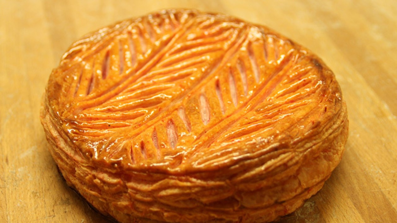 La galette des Rois aux pralines roses par Gontran Cherrier