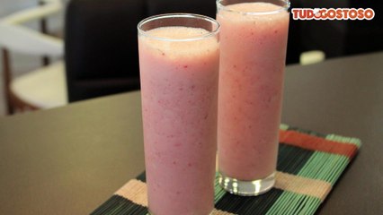 Suco de morango com leite