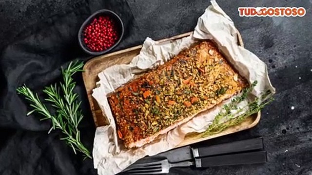 Salmão assado na churraqueira