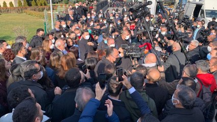 Kılıçdaroğlu'ndan, Milli Eğitim Bakanlığı önünde açıklama