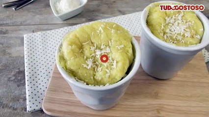 Bolo de caneca de coco