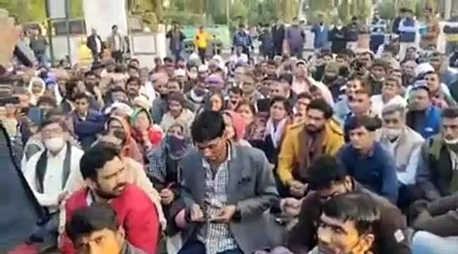 शहीद स्मारक पहुंचे किरोड़ी, सरकार को दी एक जनवरी से सांकेतिक धरने की चेतावनी