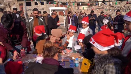 Son dakika: Terör örgütü DEAŞ'ın harabeye döndürdüğü kentte yılbaşı etkinliği yapıldı