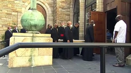 Sul-africanos se despedem de Desmond Tutu