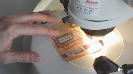 Inside the lab that identifies fake Euro banknotes