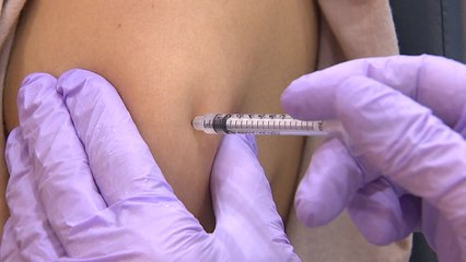 정부 "16살 백신 접종자 사망 신고 첫 사례 나와" / YTN