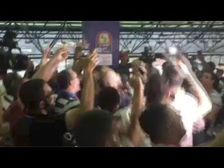 احتفالات جنونية وخلع ملابس لجماهير الجزائر بعد التتويج الأفريقي