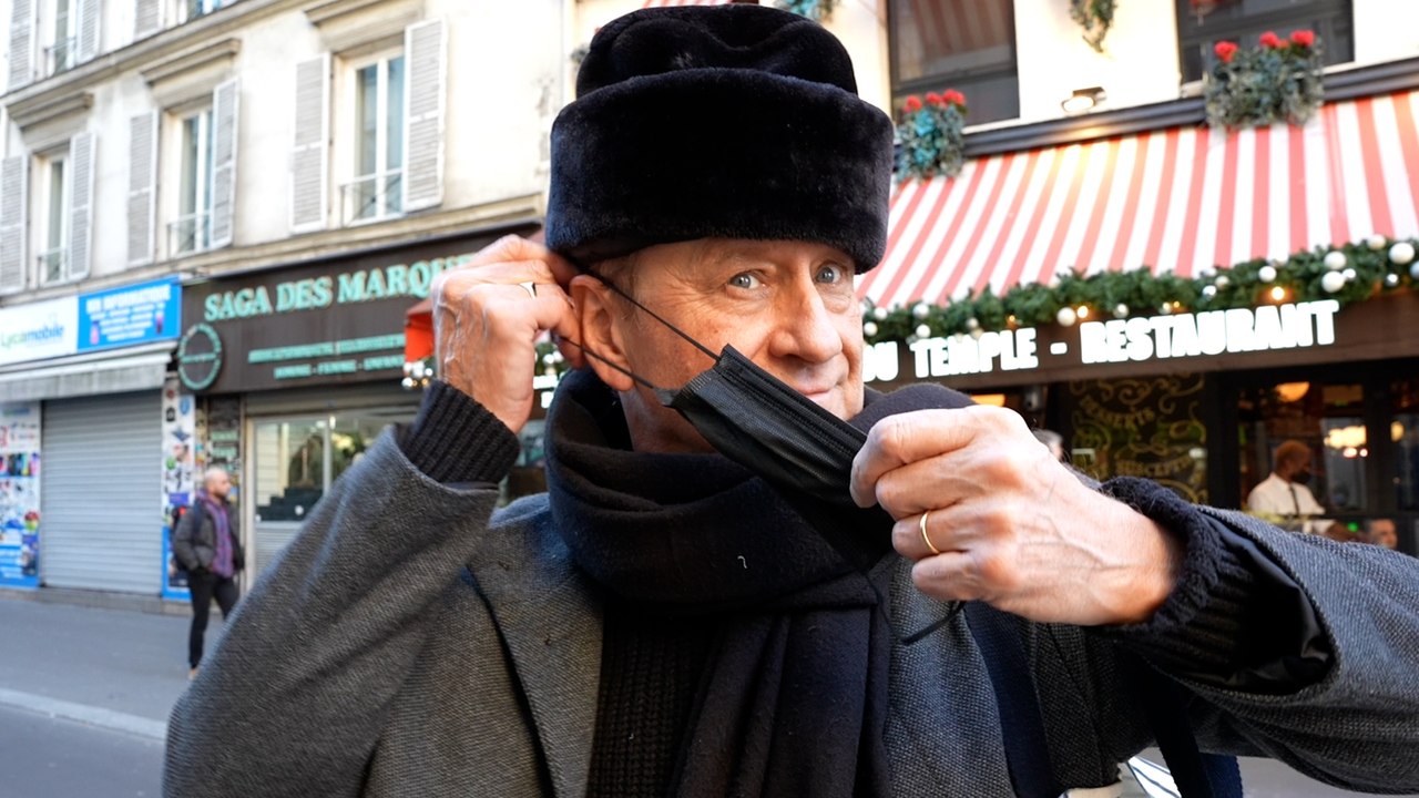 Port du masque obligatoire à l’extérieur de retour : «les temps font que c'est nécessaire»