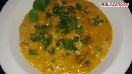 Sopa creme de abóbora cabotiã com carne