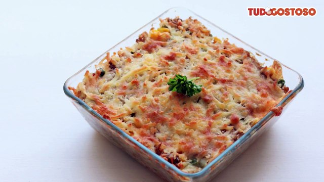 Arroz de forno com carne moída