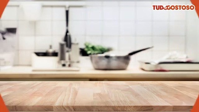 Lasanha ao Molho Vermelho e Branco