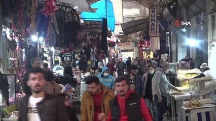 Tarihi Uzun Çarşısı'nda yeni yıl yoğunluğu yaşanıyor