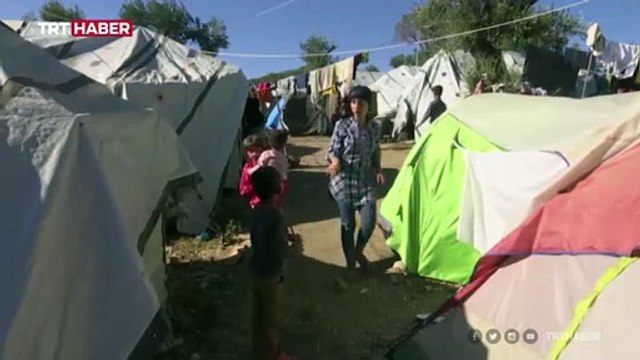 Yunanistan'da sığınmacı kampları hapishane gibi
