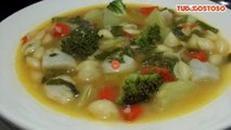 Sopa de legumes e verduras