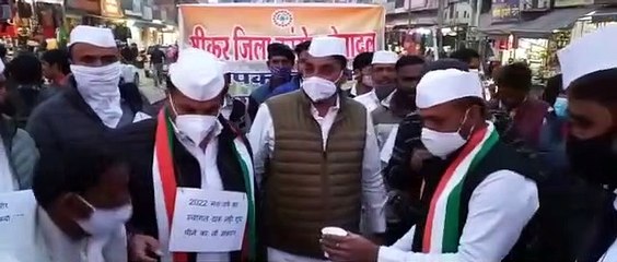 कांग्रेस सेवादल ने दूध पिलाकर दिया दारू से दूर रहने का मंत्र