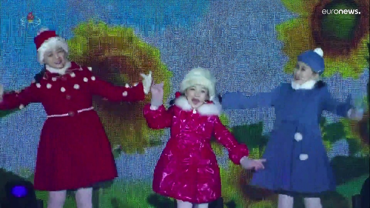 VIDEO - So feiert Nordkorea 2022: Musikspektakel als TV-Show