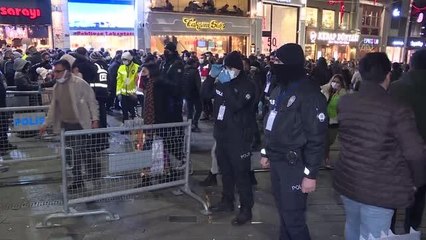 Beyoğlu'nda yılbaşı dolayısıyla güvenlik önlemleri alındı