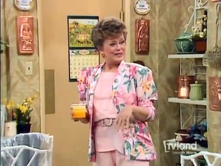 L'actrice, icône de la télé américaine, Betty White est décédée, à 99 ans : Elle était la dernière survivante des héroïnes de la série "Les craquantes" ("The Golden Girls")