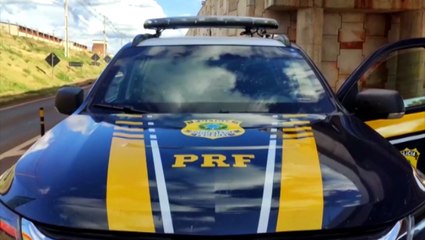 PRF realiza fiscalizações com ênfase em teste etilométrico