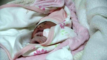Osmaniye'de yeni yılın ilk bebeği "Defne" bebek oldu