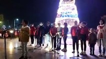 عروض فنية وكورال أطفال بميدان المحطة بمدينة أسوان احتفالا بالكريسماس