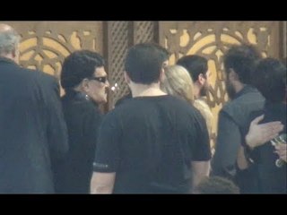 هنا الزاهد وإيمي طلعت زكريا ينهاران من البكاءعند رؤية سميرغانم بالعزاء