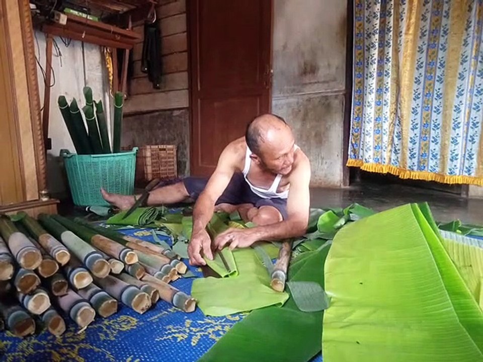 Membuat Lemang Tradisional ala Masyarakat Adat Sihaporas