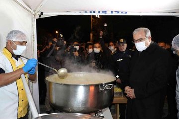 Elazığ'da valilikten vatandaşlara çorba ikramı