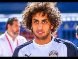 عمرو وردة يستعرض مهاراته خلال مشاركته في إحماء لاعبي منتخب مصر