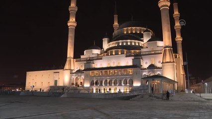 Eskişehir ve Kütahya'da vatandaşlar sabah namazında buluştu