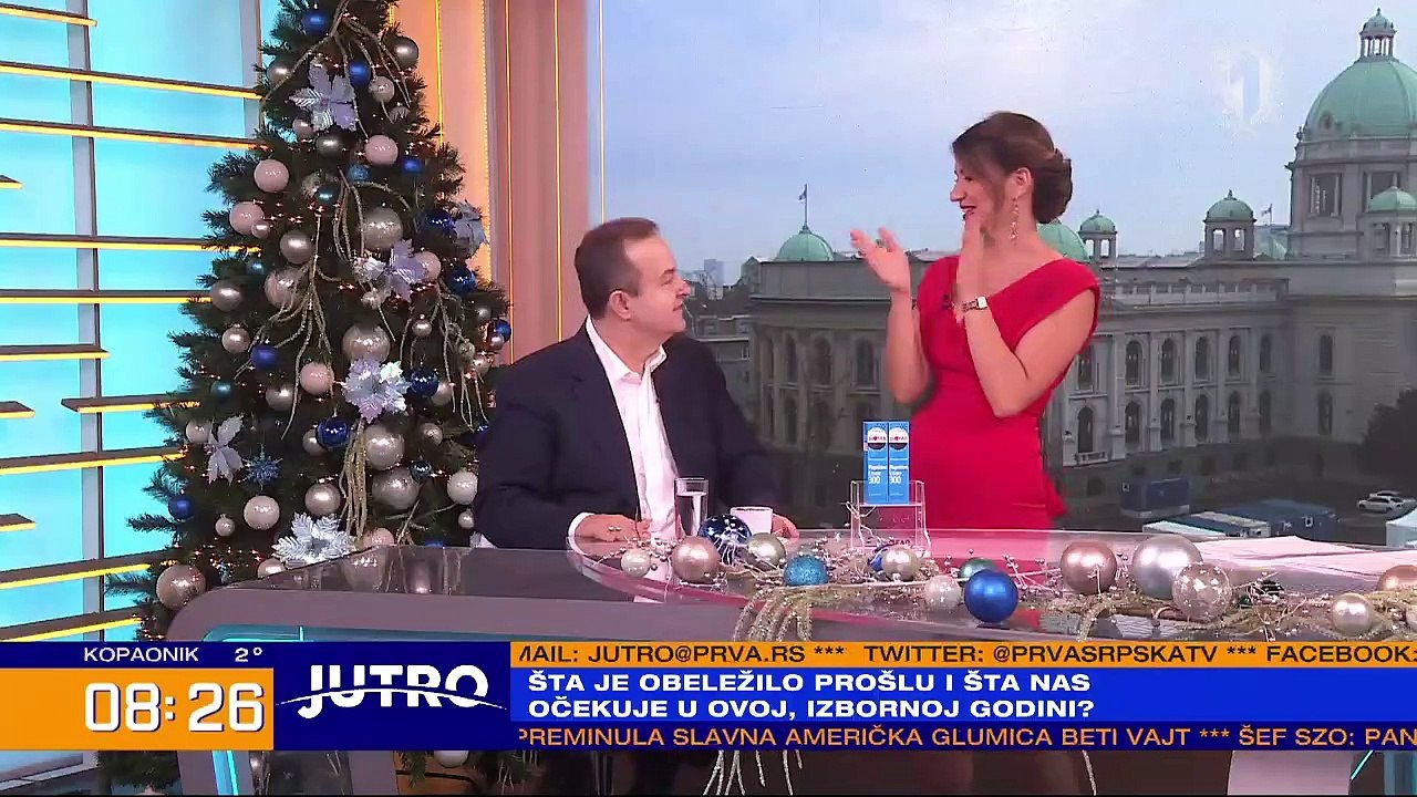 DAČIĆU BUDUĆA SNAJKA UŽIVO U PROGRAMU ČESTITALA ROĐENDAN: Ivica zapaevao, duvao svećice a onda ofirao sina!