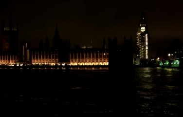 London's Big Ben rings in New Year for first time in 3 years