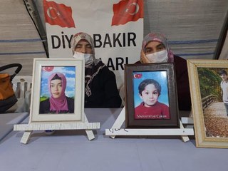 KARDEŞİ İÇİN NÖBET TUTAN ABLA PKK HASTA KARDEŞİME EL KOYDU