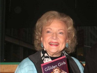 "Neeeeeeeein....!!!!": Promis trauern um "Golden Girl" Betty White