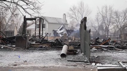 La nieve ayuda a sofocar los incendios en el estado de Colorado