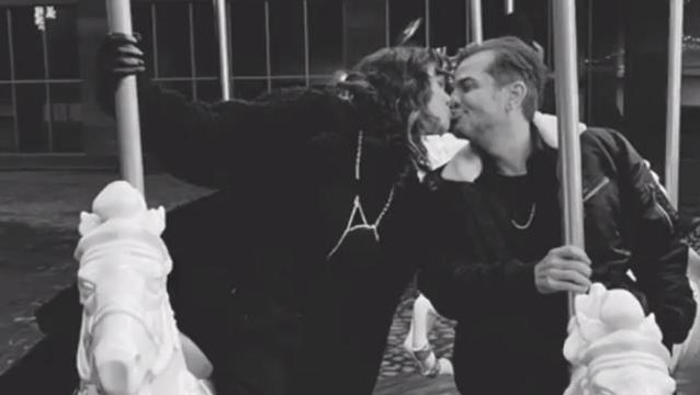 Yeni yılın ilk romantik paylaşımı! Beren Saat'ten eşi Kenan Doğulu ile dudak dudağa poz