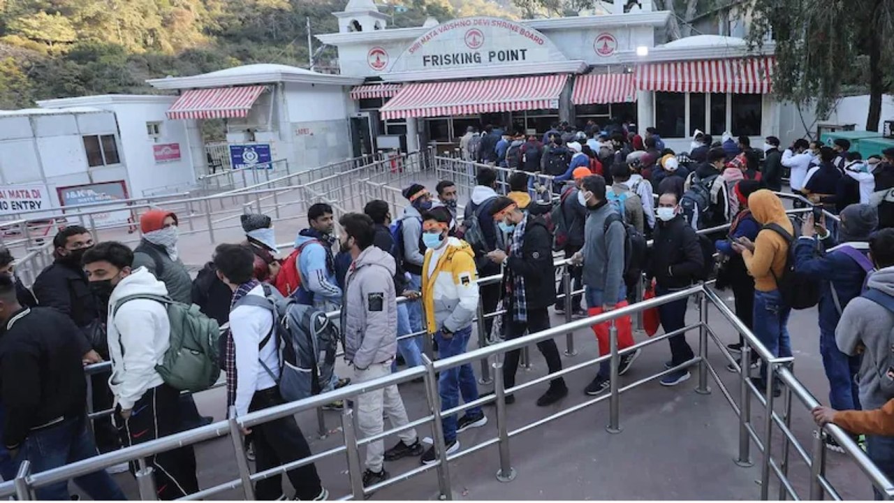 Crowd still increasing even after stampede at Vaishno Devi
