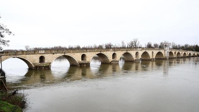 Meriç Nehri'nde debi yükseldi, alarm seviyesi turuncuya döndü
